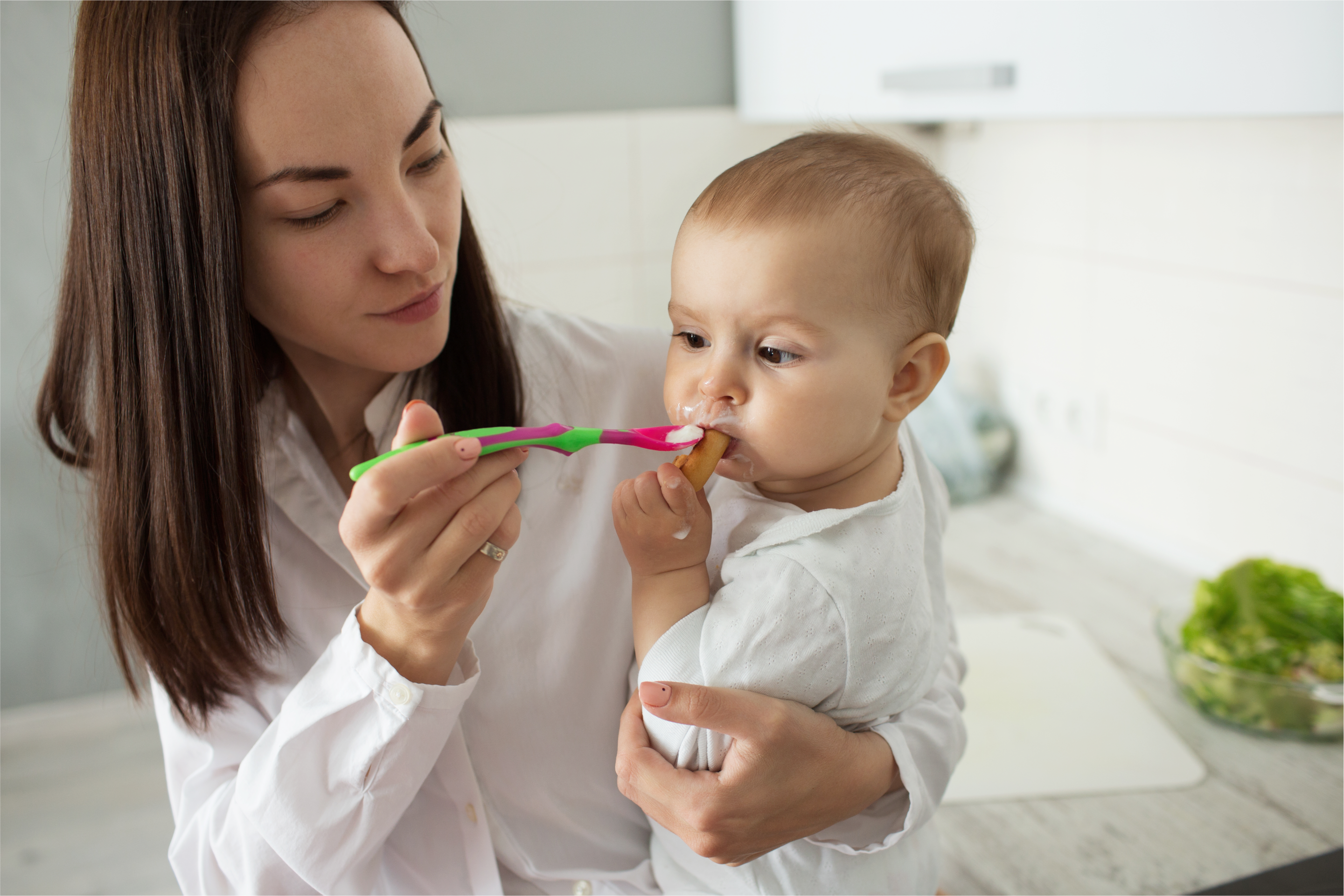 mae pode alimentacao bebe de 2 meses